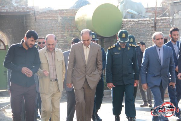 استاندار سیستان وبلوچستان در انتخابات مجلس شورای اسلامی و خبرگان رهبری شرکت کرد+ تصاویر