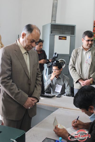 استاندار سیستان وبلوچستان در انتخابات مجلس شورای اسلامی و خبرگان رهبری شرکت کرد+ تصاویر