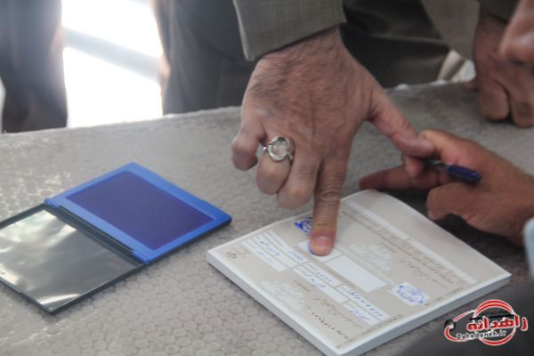 استاندار سیستان وبلوچستان در انتخابات مجلس شورای اسلامی و خبرگان رهبری شرکت کرد+ تصاویر