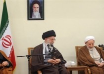 مجلس خبرگان باید انقلابی بماند/ نبودن آقایان مصباح و یزدی برای مجلس خبرگان خسارت است