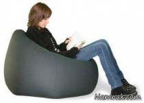 این طرز نشستن شما را فلج می کند!