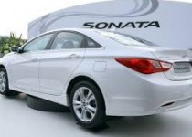 کاهش قیمت دو خودروی وارداتی /جدول