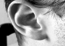 روی لاله گوش مو دارید؟ خطر سکته قلبی در کمین شماست!