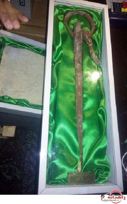 بیرق ایوان طلا میزبان عزاداران زاهدانی شد