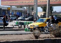 دفن رویاهای کودکانه لابه لای دبه های بنزین/ قاچاق سوخت در مشک های پلاستیکی