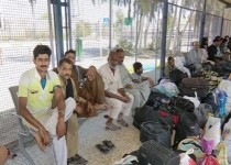 سرگردانی بیش از ۳ هزار زائر پاکستانی در نقطه صفر مرزی/ آفتاب سوزان و آسفالت داغ سهم زائرین امام مهربانی