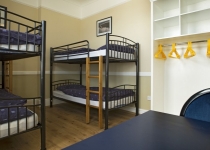 خوابگاه های دانشجویی؛ دغدغه این روزهای والدین/ بی‌پناهی دانشجویان زیر سقف دانشگاه‌ها