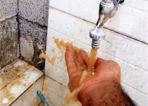 اجساد یک قبرستان آب شرب روستاییان را متعفن کرد! +تصاویر