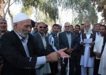 بیکاری تنها سهم فرزندان ماست/ فرزندان مسئولین برای تصاحب کرسی های شهرداری از تهران به استان می آیند/ استاندار پیگیر حقوق معوقه باشد