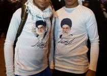 عکس/ارادت دو زائر عراقی به رهبر انقلاب