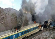 آخوندی استعفا که نکرد هیچ؛ نمک روی زخم مردم داغ دار پاشید/وزیر راه باید استعفا دهد