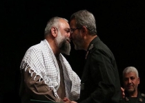 جعفری:خصومت دشمنان با بسیج بیشتر شده است/ نقدی:تعامل با آمریکا جز خسران چیزی ندارد