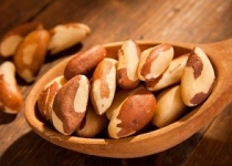 مراقب این 9 ماده غذایی مرگبار در آشپزخانه باشید/ آجیل برزیلی یا بمب هسته‌ای؟