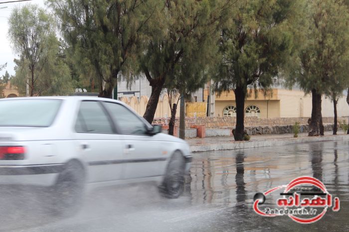 نفس خیس باران هوای شهر را تازه کرد