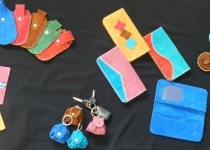 مسئولان حمایت از کارآفرینان را در دستور کار قرار دهند/ بازار فروش بزرگترین مشکل کارآفرینان حوزه چرم