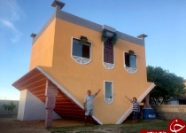 خانه‌ای که وارونه ساخته شد+تصاویر