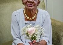 از افزایش جسارت ایران در نبردهای دریایی تا گزینه های روی میز علیه تهران و ازدواج پیرزن 106 ساله!+تصاویر