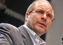 هر چه به من زخم زبان بزنید از کارهایم دست بر نمی‌دارم