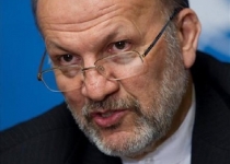 ترامپ دچار همان تناقضی است که اوباما و بوش بودند/حفظ وحدت تکلیف شرعی است نه ژست سیاسی