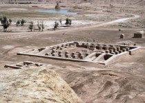 فروش آب معدنی 5 هزار تومانی در شهر 5 هزار ساله سیستان!/ کمبود امکانات گردشگری در شمال استان