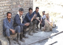 حقوق معوقه کارگران معدن آق دربند سرخس یکساله شد!/ از رنج بی پولی کارگران تا روی سیاهی مسئولان