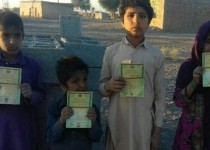 آرزوی هویت قانونی یک خانواده محروم بلوچ دلگانی محقق شد/ ساخت سرپناه به همت بسیجیان