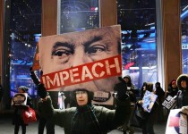 رسوایی‌هایی که ترامپ را تا پرتگاه استیضاح برده است