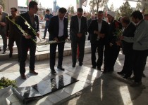 گزارش تصویری/غبارروبی و عطر افشانی قبور گلزار شهدای زاهدان توسط اعضای کمیسیون فرهنگی مجلس