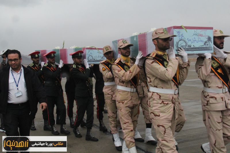 مراسم استقبال از 3شهید گمنام در فرودگاه زاهدان
