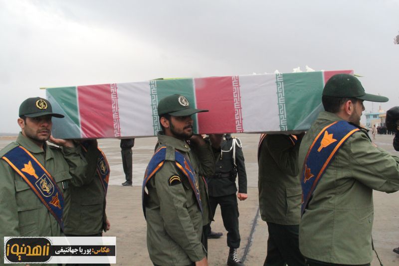 مراسم استقبال از 3شهید گمنام در فرودگاه زاهدان