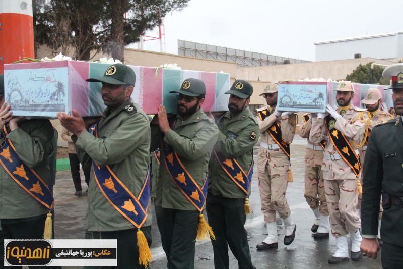 مراسم استقبال از 3شهید گمنام در فرودگاه زاهدان