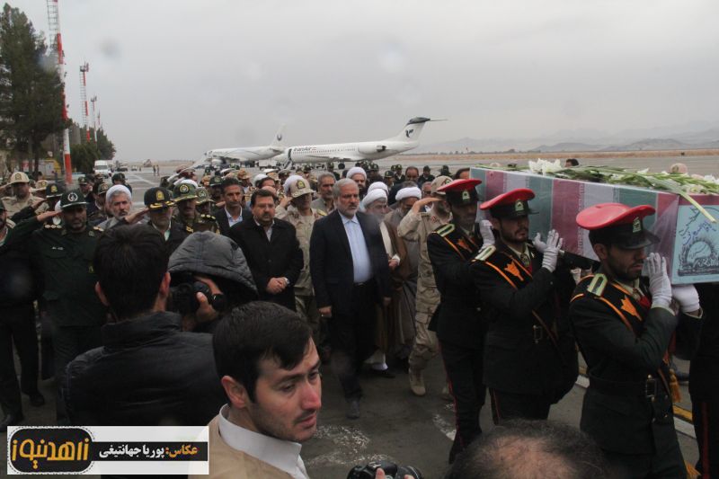 مراسم استقبال از 3شهید گمنام در فرودگاه زاهدان