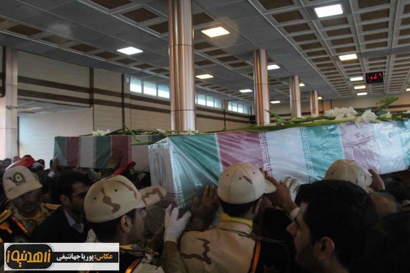 مراسم استقبال از 3شهید گمنام در فرودگاه زاهدان
