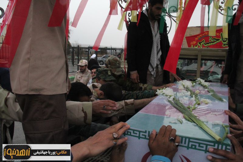 مراسم استقبال از 3شهید گمنام در فرودگاه زاهدان