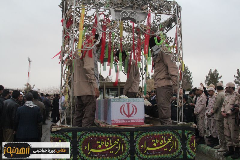 مراسم استقبال از 3شهید گمنام در فرودگاه زاهدان