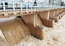 یک روستا تخلیه و 7 روستای هیرمند در معرض خطر است/ جاده دوست محمد به زابل تخریب شد