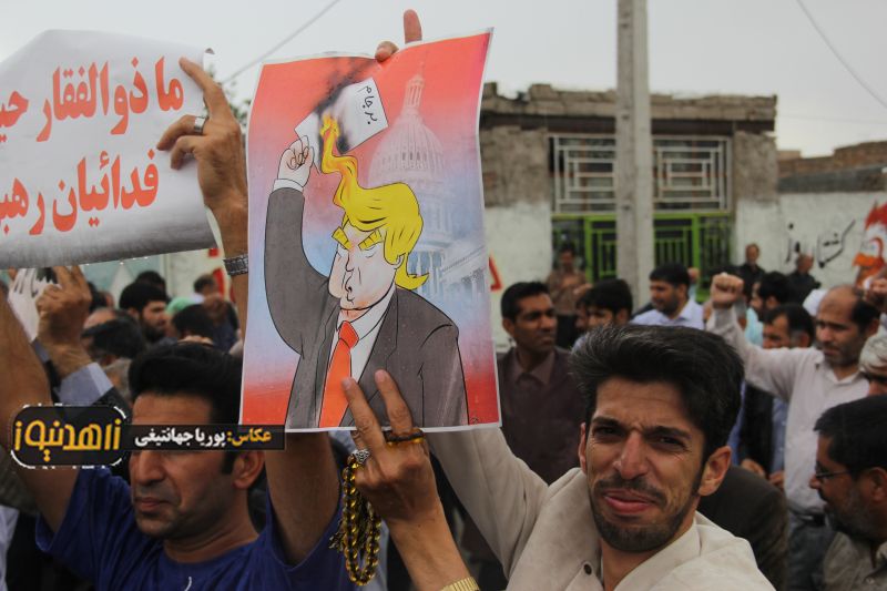 راهپیمایی مردم زاهدان در حمایت از بیانیه شورای عالی امنیت ملی کشور