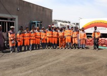 توزیع بیش از ۱۰۰ بسته معیشتی بین پاکبانان شهرداری زاهدان