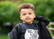 کودک نابغه ۴ ساله با ضریب هوشی ۱۵۴ و توانایی صحبت کردن به سه زبان متفاوت