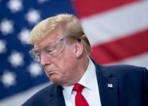 واکنش ترامپ به اعتراضات شب گذشته مقابل کاخ سفید/ با وحشی‌ترین سگ‌ها با معترضان برخورد شد