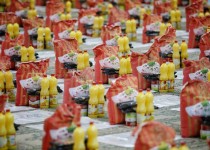 کمک های مومنانه روحیه خدمت رسانی و ایثارگری را در جامعه رواج داد