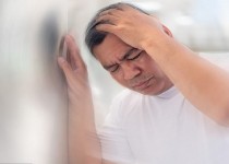 سرگیجه هنگام بلندشدن نشانه زوال عقل است