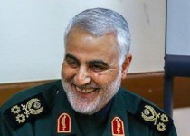 رفتار جالب حاج قاسم با یک کودک سه ساله