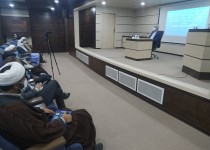 برپایی  نشست مطالبه گری و میز خدمت طلاب بسیجی در زاهدان