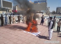 به آتش کشیدن پرچم رژیم صهیونیستی از شمال تا جنوب سیستان و بلوچستان