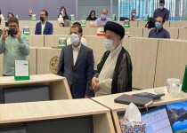 رئیسی؛ اولین رئیس قوه که بعد از سی سال وارد تالار بورس شد