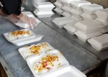 توزیع 800 پرس غذای گرم بین عزاداران حسینی در زاهدان