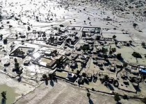 خدمت رسانی به سيل زدگان در جنوب سیستان و بلوچستان تداوم دارد/ امدادرسانی هوایی مهمترین نیاز مردم در دلگان/گروه های جهادی یاری رسان سیل زدگان