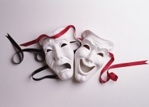 هنرهای نمایشی روح جامعه را پویا و با اصالت ماندگار می کند/ عدم بسترسازی مناسب شکاف عمیق مردم استان از تئاتر است