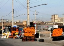 لزوم ایجاد بازارچه‌های دائمی و موقت برای ساماندهی وانت‌بارهای میوه فروش درشهر زاهدان